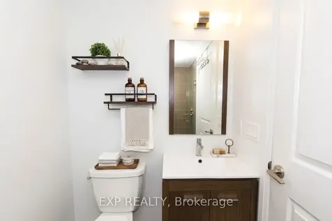 30 Meadowglen Place W Toronto ON M1G 0A6