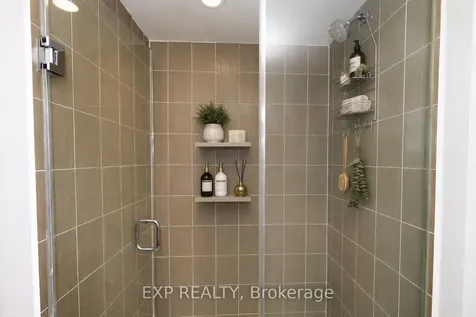 30 Meadowglen Place W Toronto ON M1G 0A6