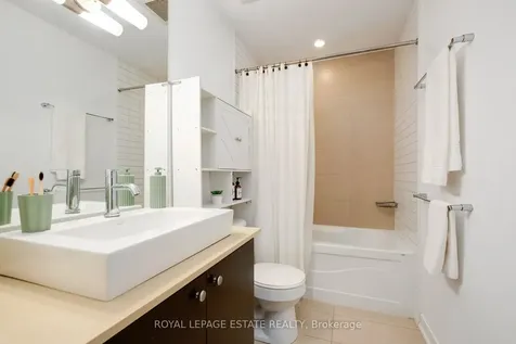 201 Carlaw Avenue Toronto ON M4M 2S3