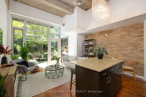 201 Carlaw Avenue Toronto ON M4M 2S3