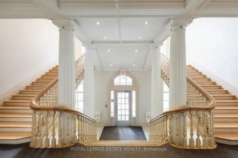 201 Carlaw Avenue Toronto ON M4M 2S3
