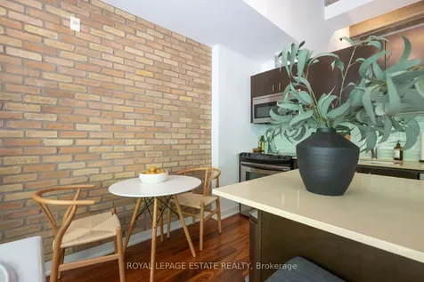 201 Carlaw Avenue Toronto ON M4M 2S3