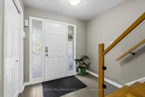 214 Graburn Avenue Oshawa ON L1H 3B1