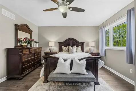 214 Graburn Avenue Oshawa ON L1H 3B1