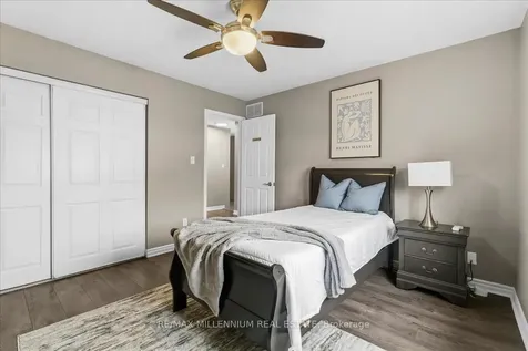 214 Graburn Avenue Oshawa ON L1H 3B1