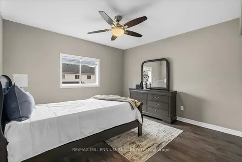 214 Graburn Avenue Oshawa ON L1H 3B1