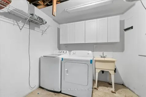 214 Graburn Avenue Oshawa ON L1H 3B1
