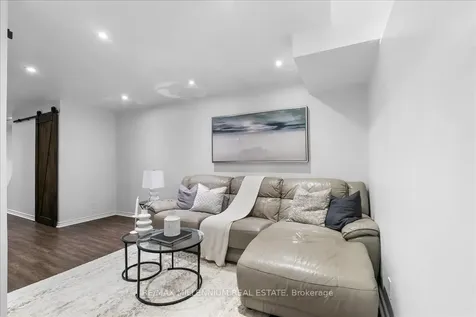 214 Graburn Avenue Oshawa ON L1H 3B1