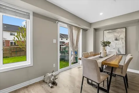 214 Graburn Avenue Oshawa ON L1H 3B1
