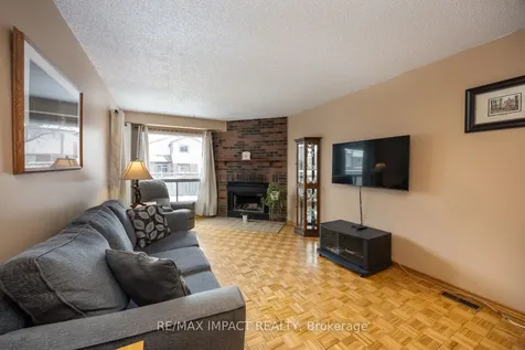 820 Bennett Crescent Oshawa ON L1K 1V4