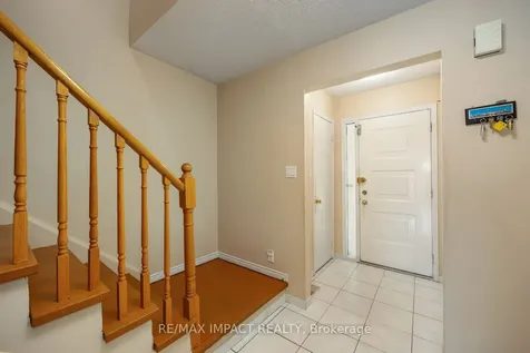 820 Bennett Crescent Oshawa ON L1K 1V4