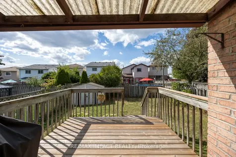 820 Bennett Crescent Oshawa ON L1K 1V4