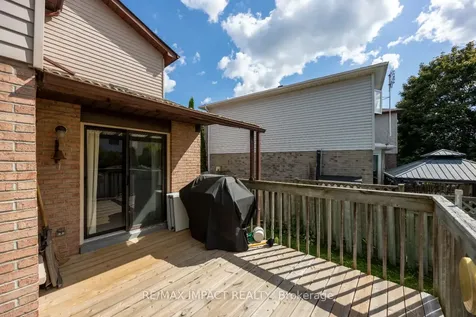 820 Bennett Crescent Oshawa ON L1K 1V4