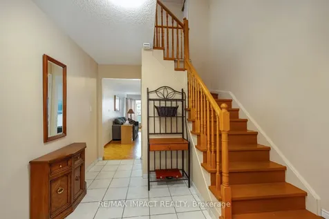 820 Bennett Crescent Oshawa ON L1K 1V4