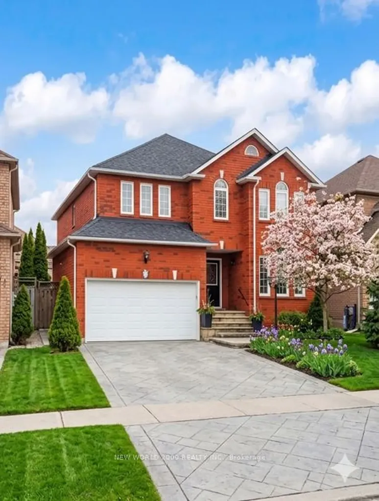 7 Finnegan Place Whitby ON L1R 2G2