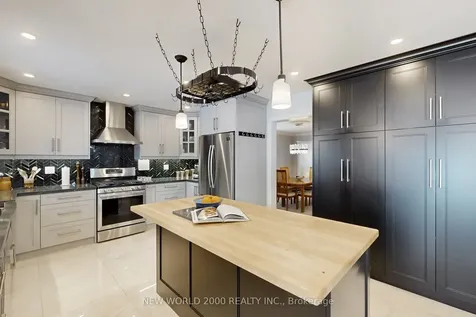 7 Finnegan Place Whitby ON L1R 2G2