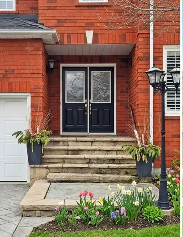 7 Finnegan Place Whitby ON L1R 2G2