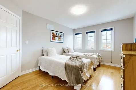7 Finnegan Place Whitby ON L1R 2G2