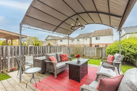 7 Catkins Crescent Whitby ON L1R 3A2