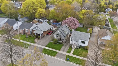 253 Oshawa Boulevard S Oshawa ON L1H 5R6