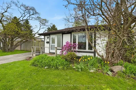 1121 Norman Crescent Oshawa ON L1H 7W9