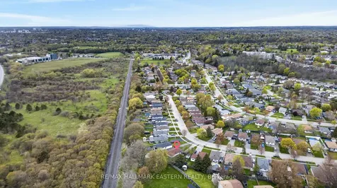 1121 Norman Crescent Oshawa ON L1H 7W9