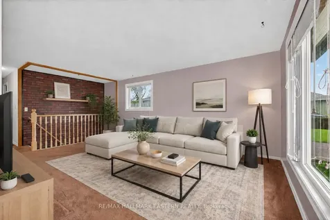 1121 Norman Crescent Oshawa ON L1H 7W9