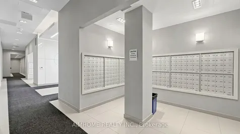 20 Meadowglen Place Toronto ON M1G 0A9
