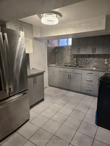 25 Chandler Drive Toronto ON M1G 1Z1