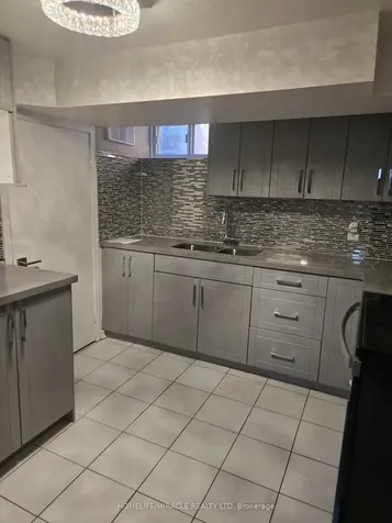 25 Chandler Drive Toronto ON M1G 1Z1