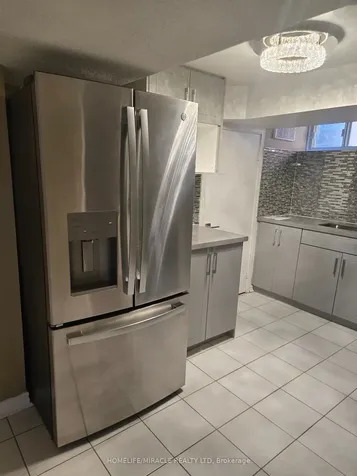 25 Chandler Drive Toronto ON M1G 1Z1