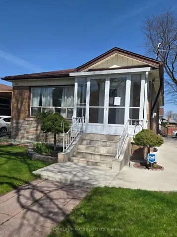 25 Chandler Drive Toronto ON M1G 1Z1