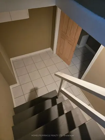 25 Chandler Drive Toronto ON M1G 1Z1