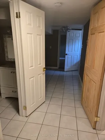 25 Chandler Drive Toronto ON M1G 1Z1