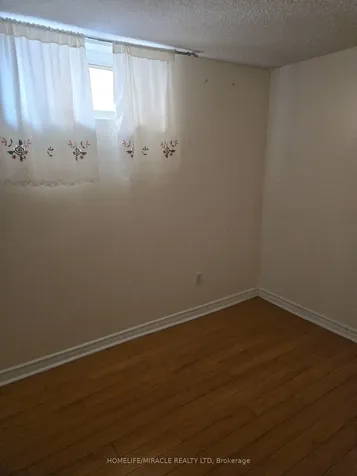 25 Chandler Drive Toronto ON M1G 1Z1