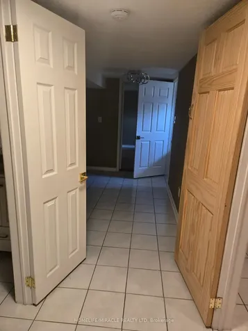 25 Chandler Drive Toronto ON M1G 1Z1