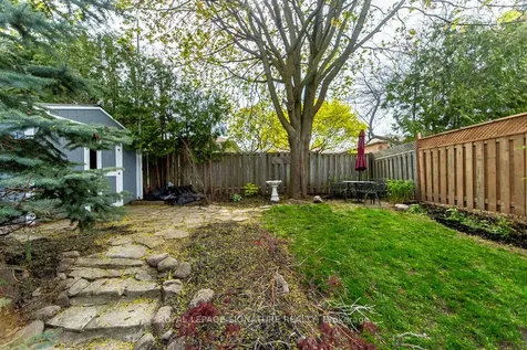 101 Kingswood Drive Clarington ON L1E 1G3
