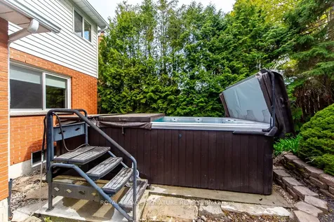 101 Kingswood Drive Clarington ON L1E 1G3