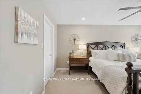 9 Dunstable Drive Whitby ON L1M 2L8