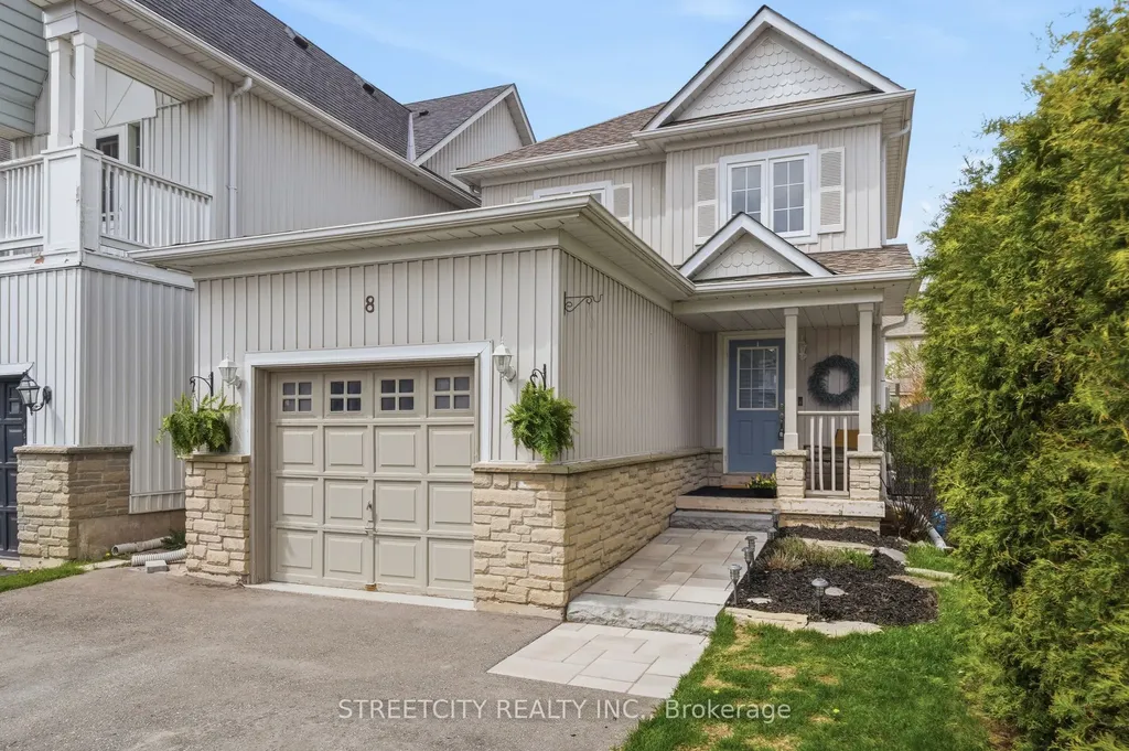 8 Shipley Avenue Clarington ON L1B 1M6