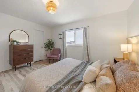 8 Shipley Avenue Clarington ON L1B 1M6