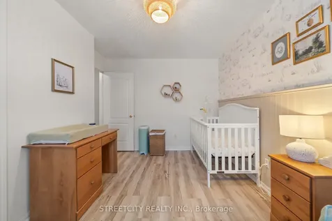8 Shipley Avenue Clarington ON L1B 1M6
