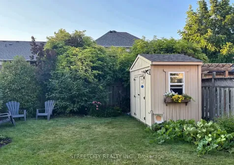 8 Shipley Avenue Clarington ON L1B 1M6