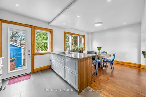 26 Maryland Boulevard Toronto ON M4C 5C9