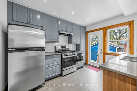 26 Maryland Boulevard Toronto ON M4C 5C9