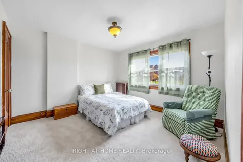 26 Maryland Boulevard Toronto ON M4C 5C9