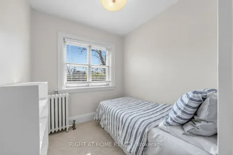 26 Maryland Boulevard Toronto ON M4C 5C9