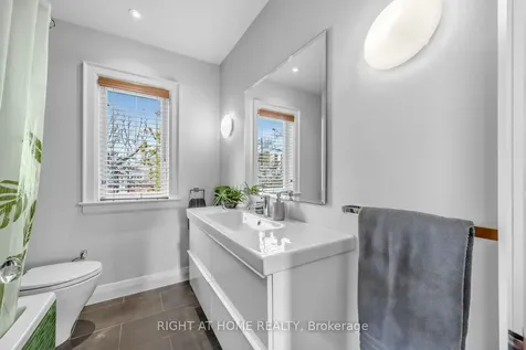 26 Maryland Boulevard Toronto ON M4C 5C9