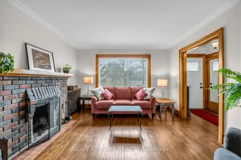 26 Maryland Boulevard Toronto ON M4C 5C9