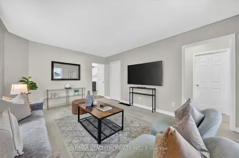 7 York Street Ajax ON L1S 1S7